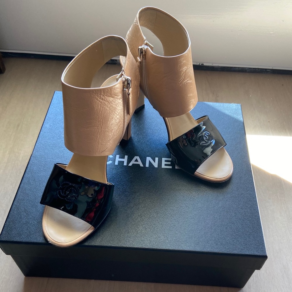 Chanel Open Toe Sandals Heels 37.5 Black Beige